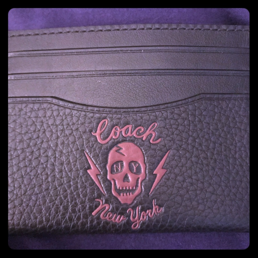 Coach 7 Card Slot Holder With Red Skull RARE FIND!